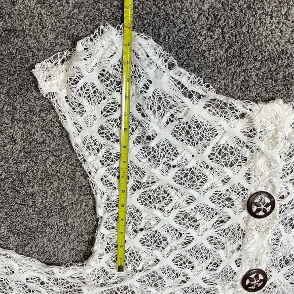 Le Moda White Crochet top lightweight NWT Size Medium - Picture 9 of 11